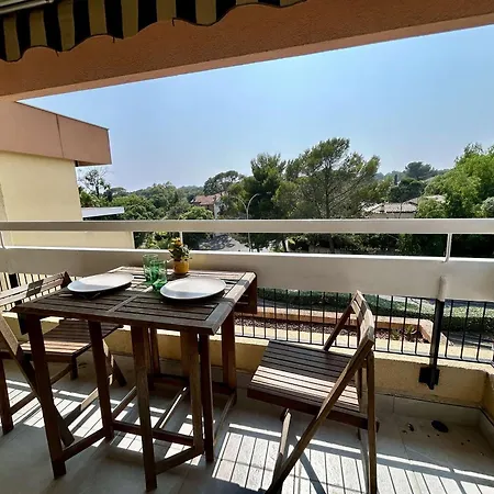 2 Pièces Proche Avec Parking à Saint-raphaël - Fr-1-226a-209 Apartamento *