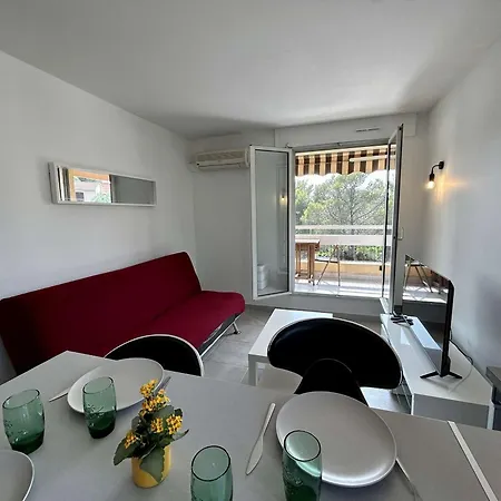 2 Pieces Proche Avec Parking A Saint-raphael - Fr-1-226a-209 公寓